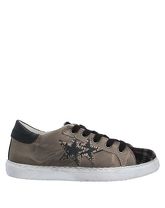 2STAR Low Sneakers & Tennisschuhe