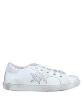 2STAR Low Sneakers & Tennisschuhe