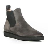 Stiefeletten im Material-Mix