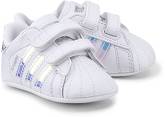 Superstar Crib von Adidas Originals in weiß für Mädchen. Gr. 17,18,19,20,21