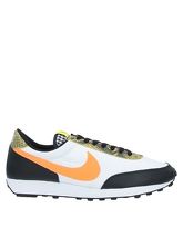 NIKE Low Sneakers & Tennisschuhe