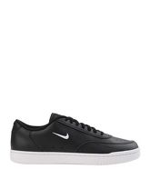 NIKE Low Sneakers & Tennisschuhe