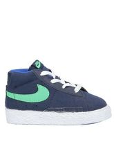 NIKE Low Sneakers & Tennisschuhe