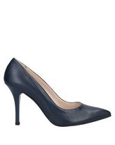 LUISA B. Pumps