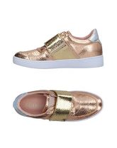 GUESS Low Sneakers & Tennisschuhe