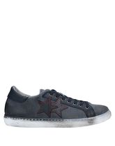 2STAR Low Sneakers & Tennisschuhe