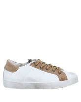 2STAR Low Sneakers & Tennisschuhe