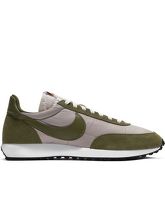 NIKE Low Sneakers & Tennisschuhe