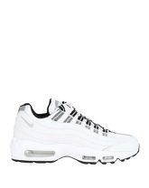 NIKE Low Sneakers & Tennisschuhe