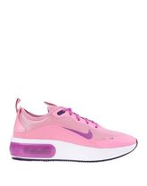 NIKE Low Sneakers & Tennisschuhe