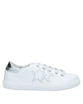 2STAR Low Sneakers & Tennisschuhe