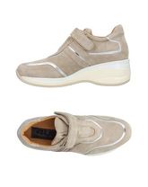 CESARE PACIOTTI 4US Low Sneakers & Tennisschuhe