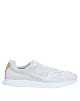 NIKE Low Sneakers & Tennisschuhe