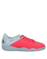 NIKE Low Sneakers & Tennisschuhe