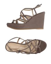 STUART WEITZMAN Sandalen