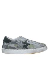 2STAR Low Sneakers & Tennisschuhe