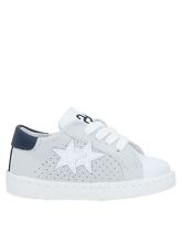 2STAR Low Sneakers & Tennisschuhe