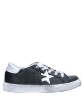 2STAR Low Sneakers & Tennisschuhe