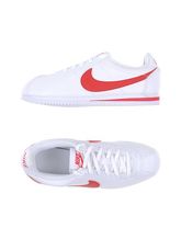 NIKE Low Sneakers & Tennisschuhe