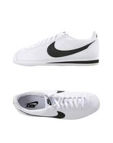 NIKE Low Sneakers & Tennisschuhe