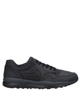 NIKE Low Sneakers & Tennisschuhe