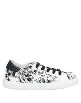 2STAR Low Sneakers & Tennisschuhe