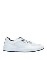 GUESS Low Sneakers & Tennisschuhe