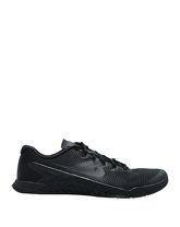 NIKE Low Sneakers & Tennisschuhe
