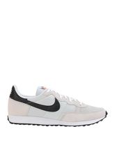 NIKE Low Sneakers & Tennisschuhe