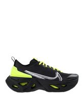 NIKE Low Sneakers & Tennisschuhe