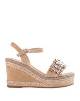 ALMA EN PENA. Sandalen