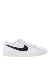 NIKE Low Sneakers & Tennisschuhe