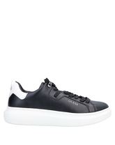 GUESS Low Sneakers & Tennisschuhe