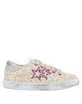 2STAR Low Sneakers & Tennisschuhe