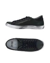 2STAR Low Sneakers & Tennisschuhe