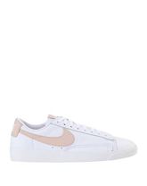 NIKE Low Sneakers & Tennisschuhe