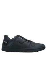 GUESS Low Sneakers & Tennisschuhe