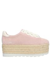 GUESS Low Sneakers & Tennisschuhe