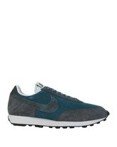 NIKE Low Sneakers & Tennisschuhe