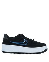 NIKE Low Sneakers & Tennisschuhe