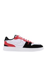 NIKE Low Sneakers & Tennisschuhe