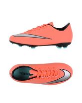 NIKE Low Sneakers & Tennisschuhe