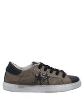 2STAR Low Sneakers & Tennisschuhe