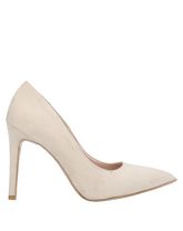 LUISA B. Pumps