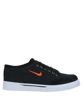 NIKE Low Sneakers & Tennisschuhe