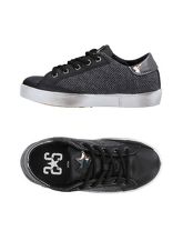 2STAR Low Sneakers & Tennisschuhe