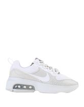 NIKE Low Sneakers & Tennisschuhe