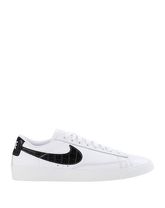 NIKE Low Sneakers & Tennisschuhe