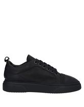 MASNADA Low Sneakers & Tennisschuhe