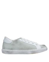 2STAR Low Sneakers & Tennisschuhe